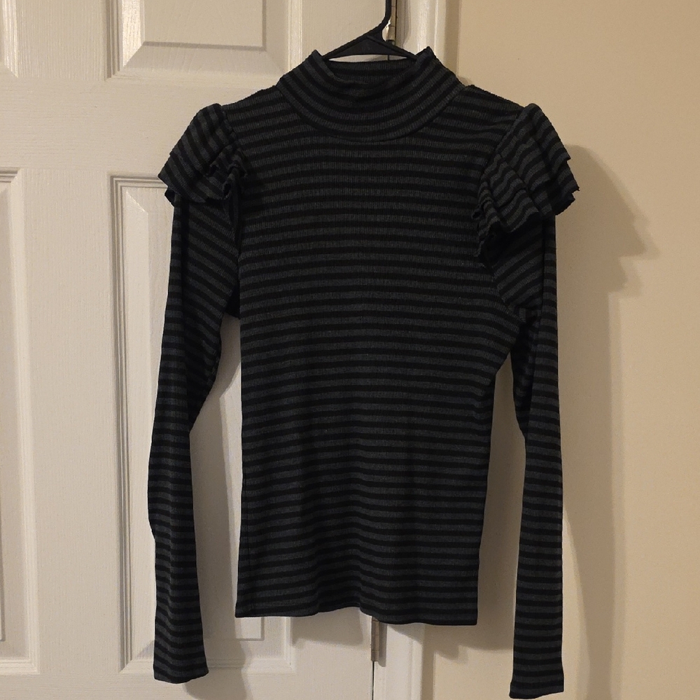 T.La Black and Green Striped Long Sleeve Top